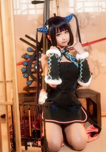 国产最新制服丝袜在线_超清影视在线观看