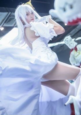 欧美风女装海报设计_超清电影完整版
